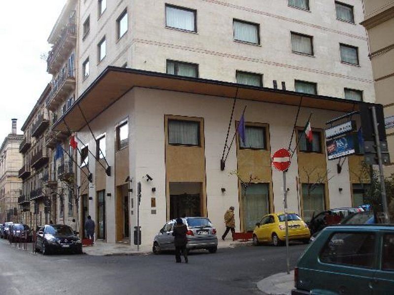 Renewed Hotel Plaza Opéra Palermo Buitenkant foto